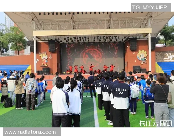 参赛人数翻倍！2025“华宜杯”第二届武汉市中小学生羽毛球联赛炽热开赛